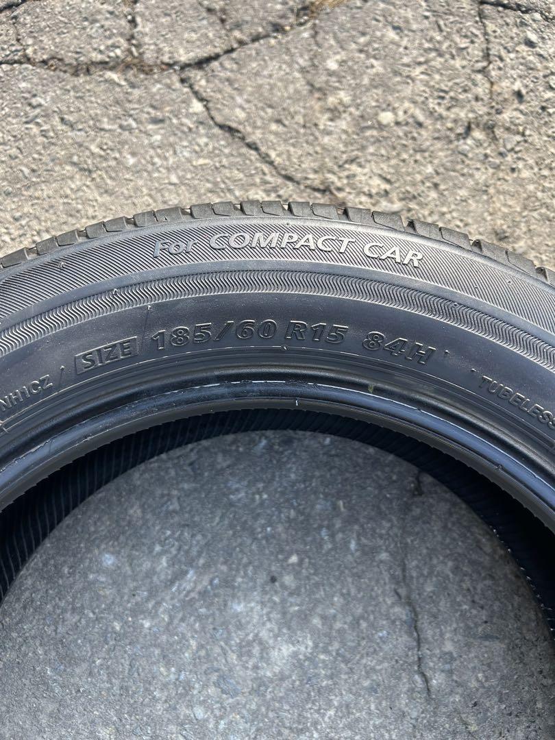 良品185/60R15夏タイヤ ブリヂストンエコピア 高年式深溝ヤリスアクアスイ