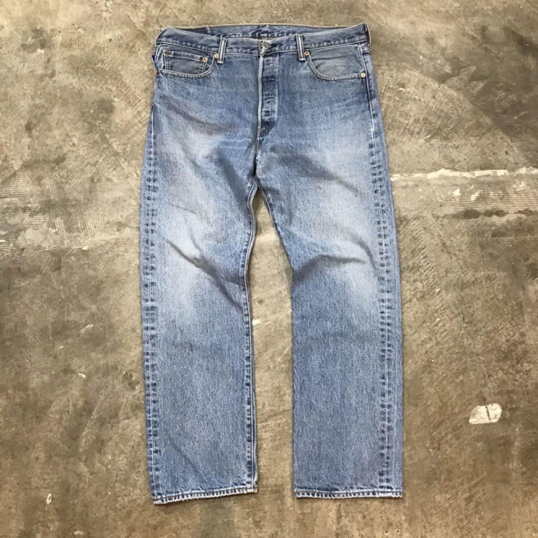 6T5376 501 Levi's デニムパンツ