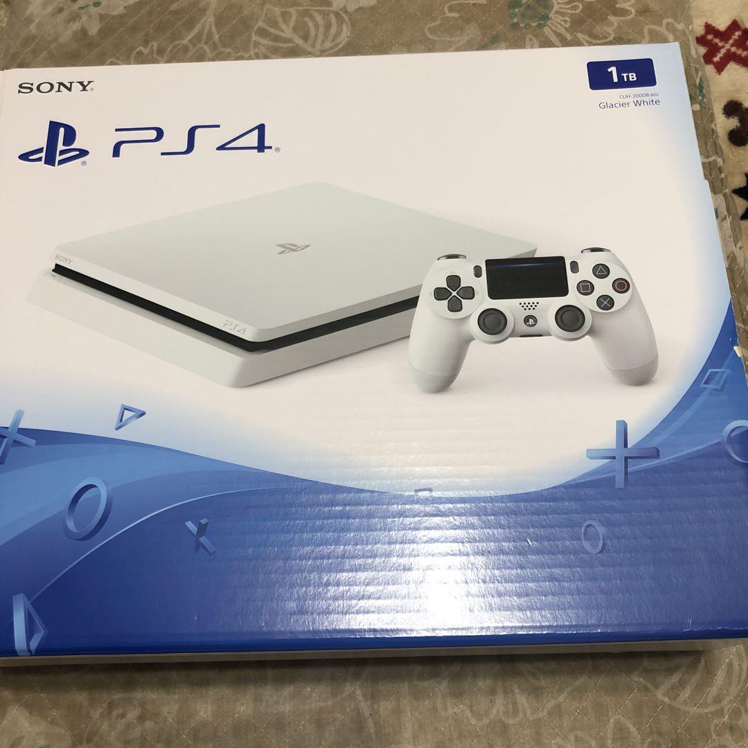 PlayStation®4 グレイシャー・ホワイト 1TB CUH-2000B…