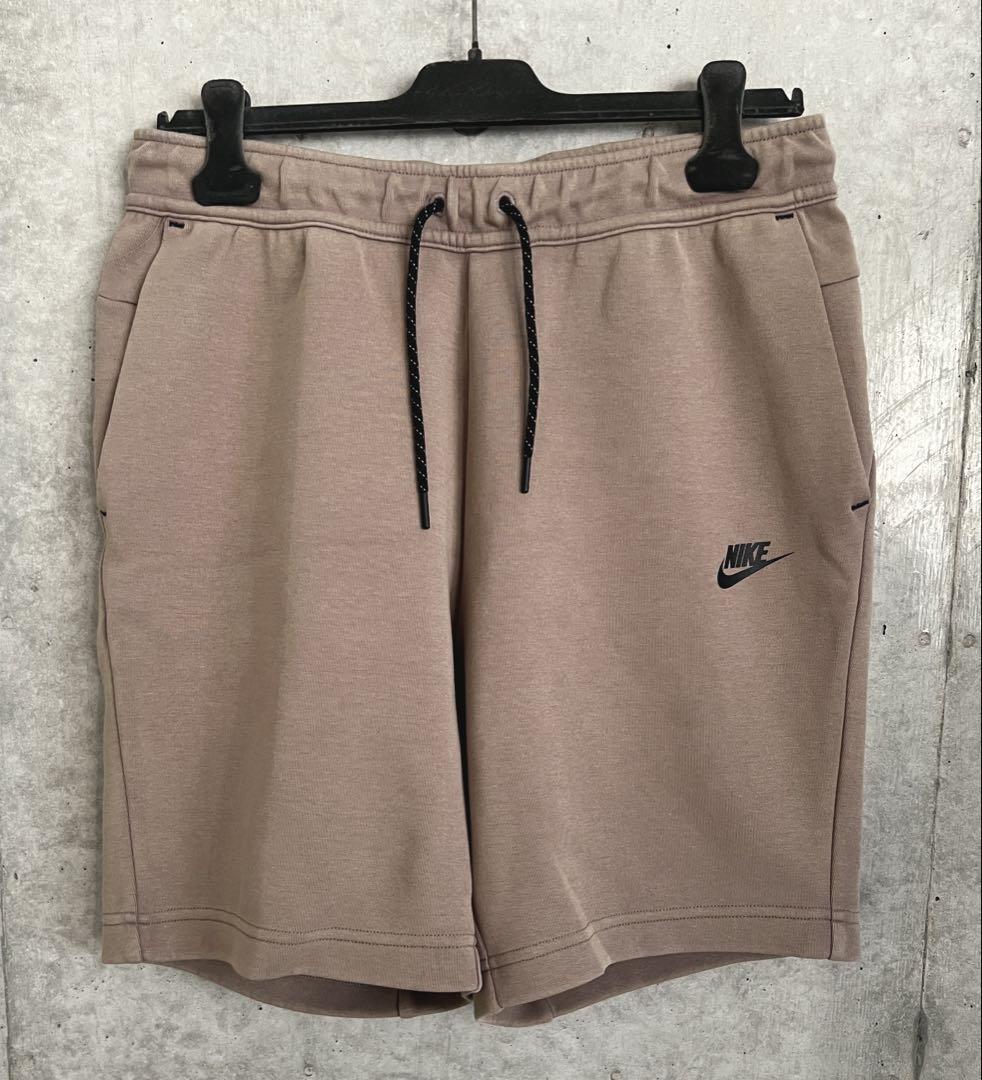Nike テックフリース　ショートパンツ　ココアベージュ　M
