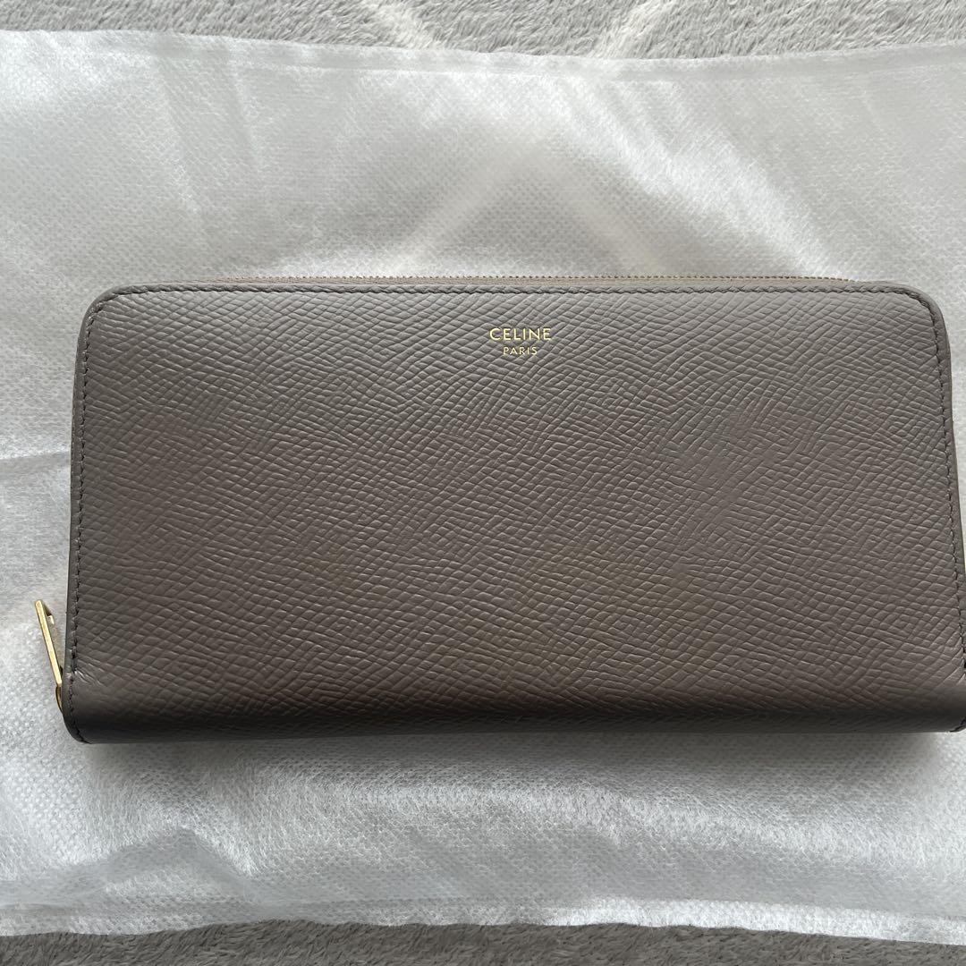 ✨未使用展示品・箱付き✨　CELINE 長財布　ラージジップドウォレット　刻印 ✨未使用展示品・箱付き✨ CELINE 長財布 ラージジップド