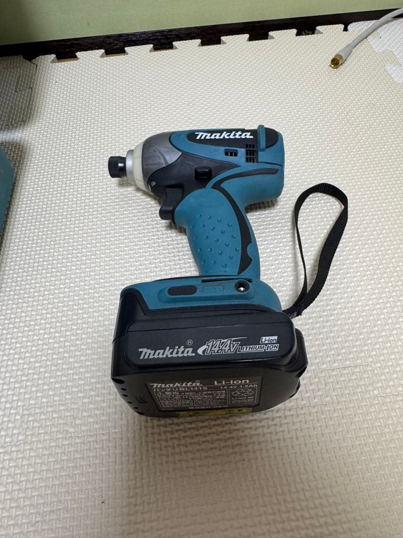 充電式インパクトドライバー TD135DSHXMakita