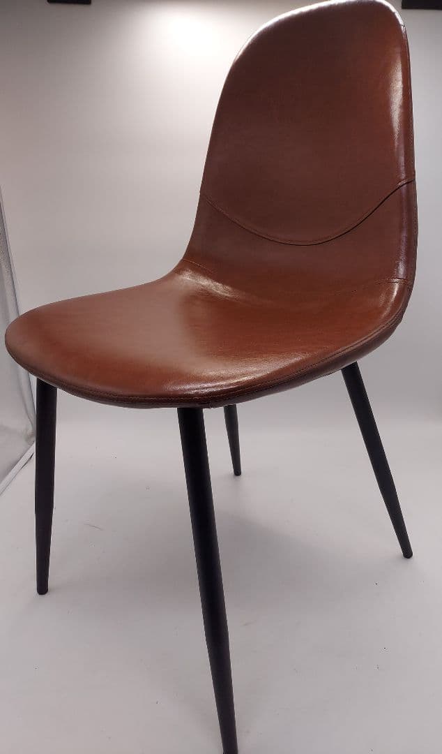 エアリゾーム　ダイニングチェア　レザー調　ブラウン