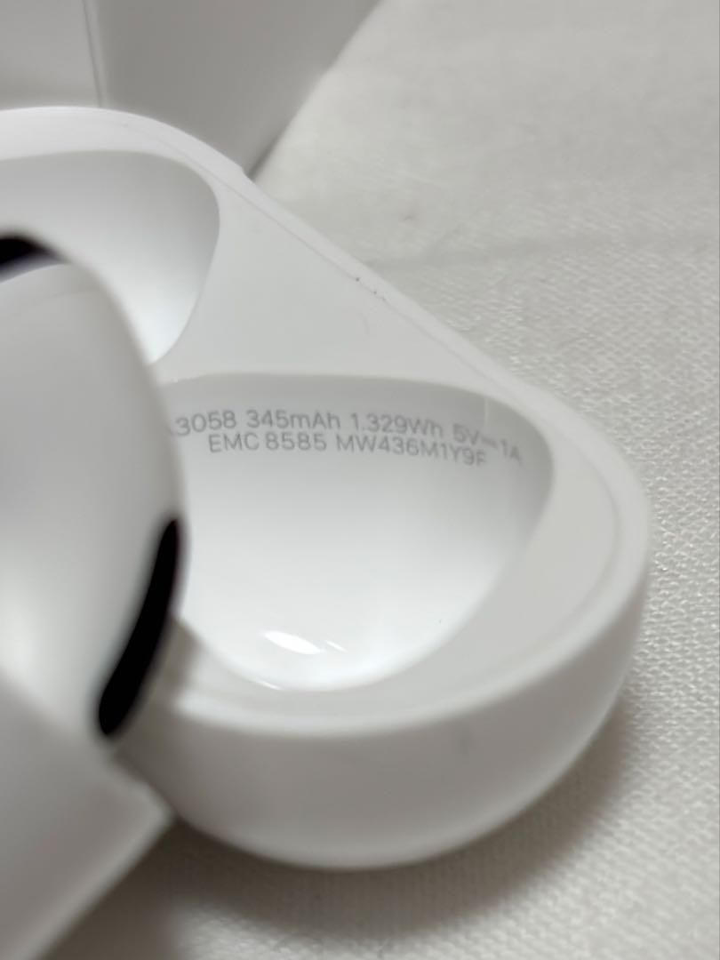Apple AirPods (第4世代) 本体　ANC無し