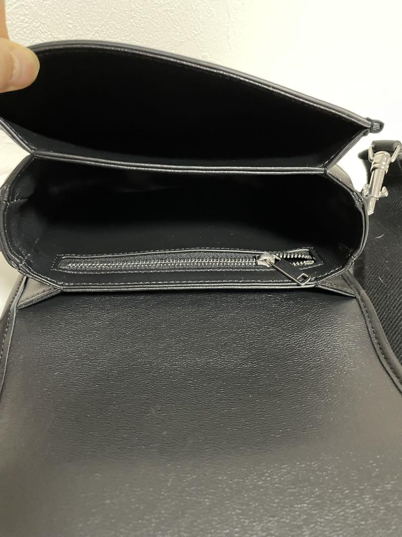 CELINE セリーヌ スモール ブザス ストラップ トリオンフショルダーバッグ