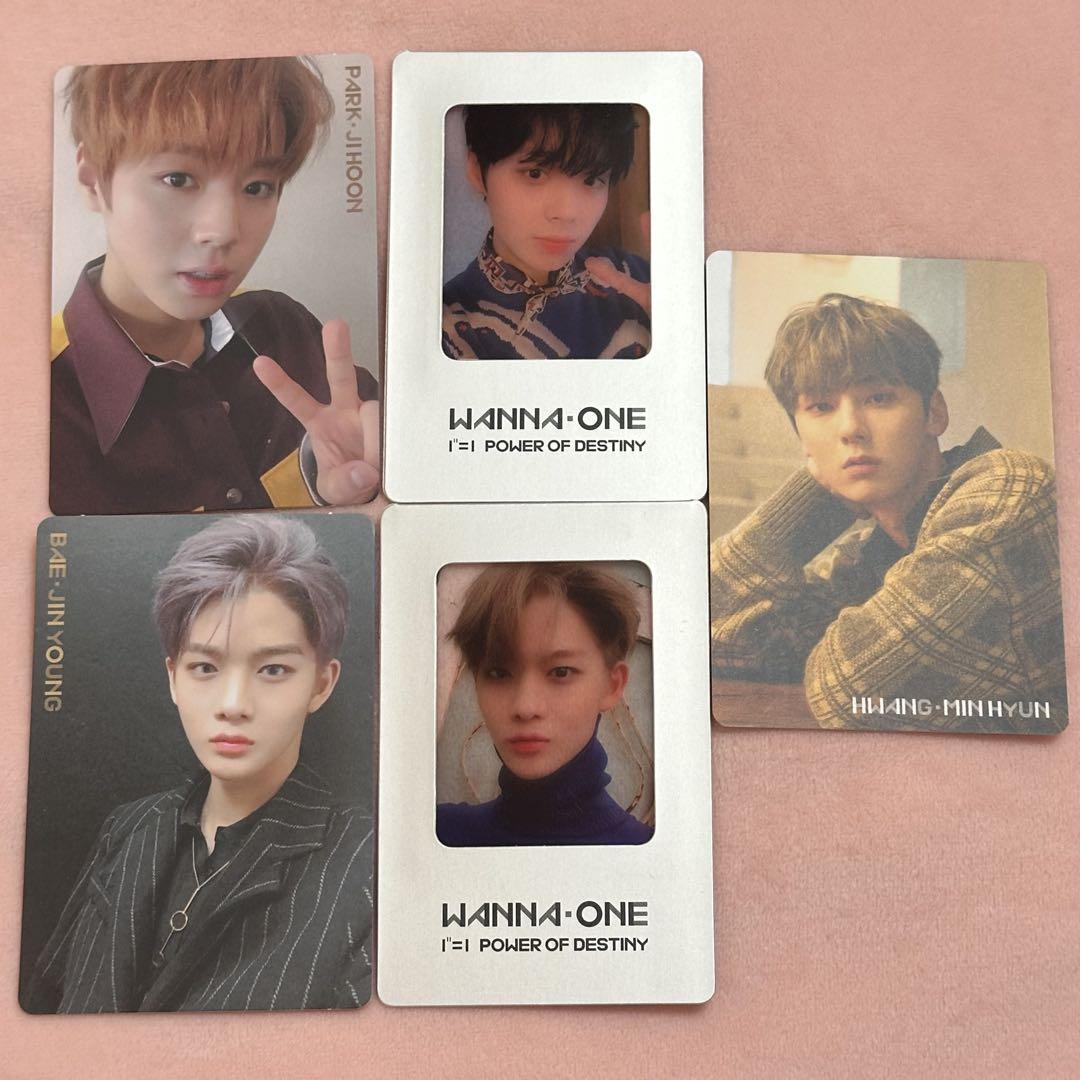ワナワン Wanna One カンダニエル トレカセット ワナワン Wanna One ファンミニョンNU'EST ニュイ トレカセット