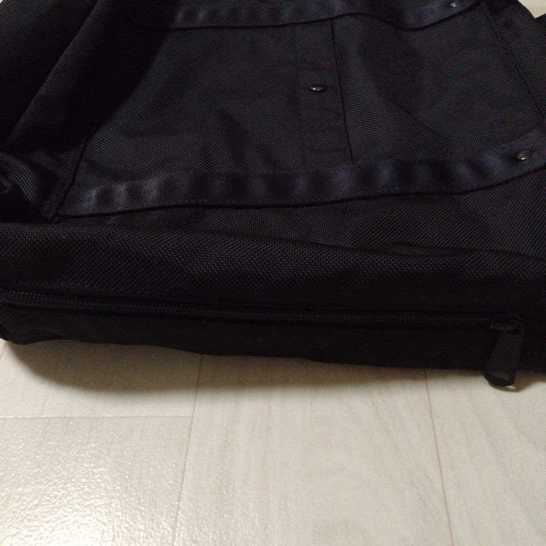 黒いトートバッグ
