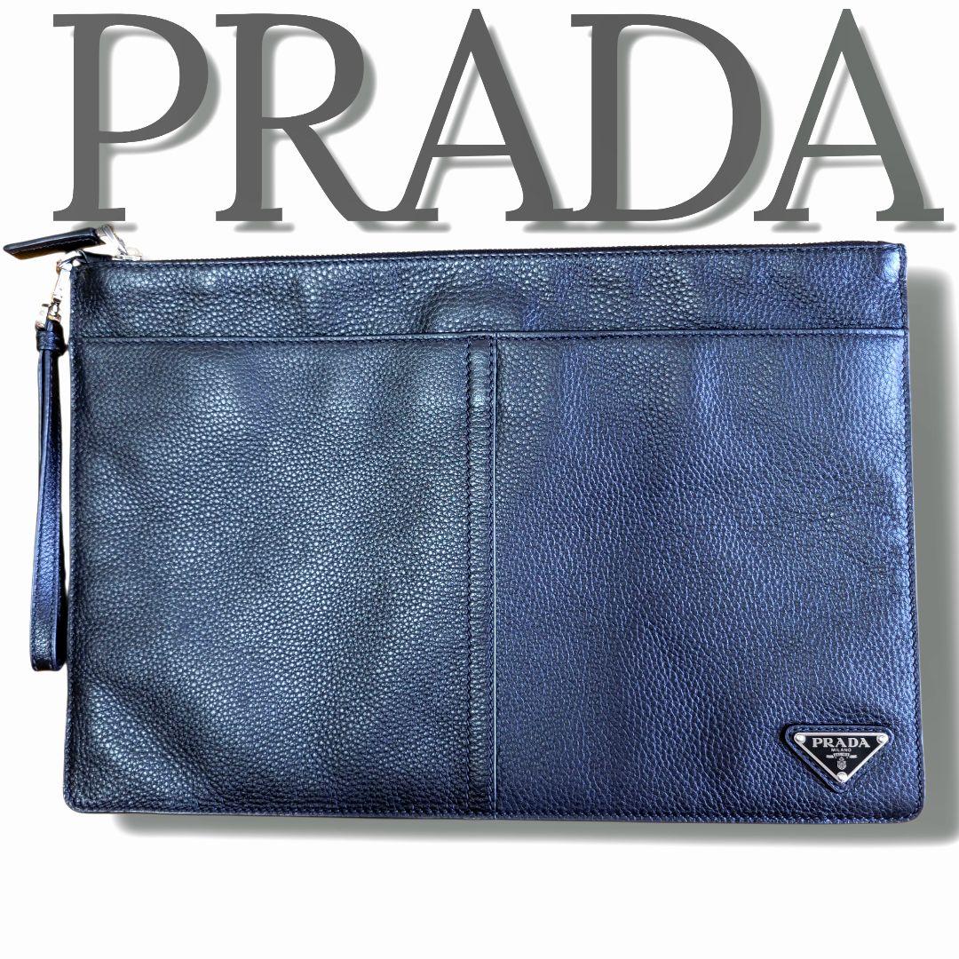 極美品　プラダ　シボ革　トライアングルプレート　クラッチバッグ　A4ノートpc可
