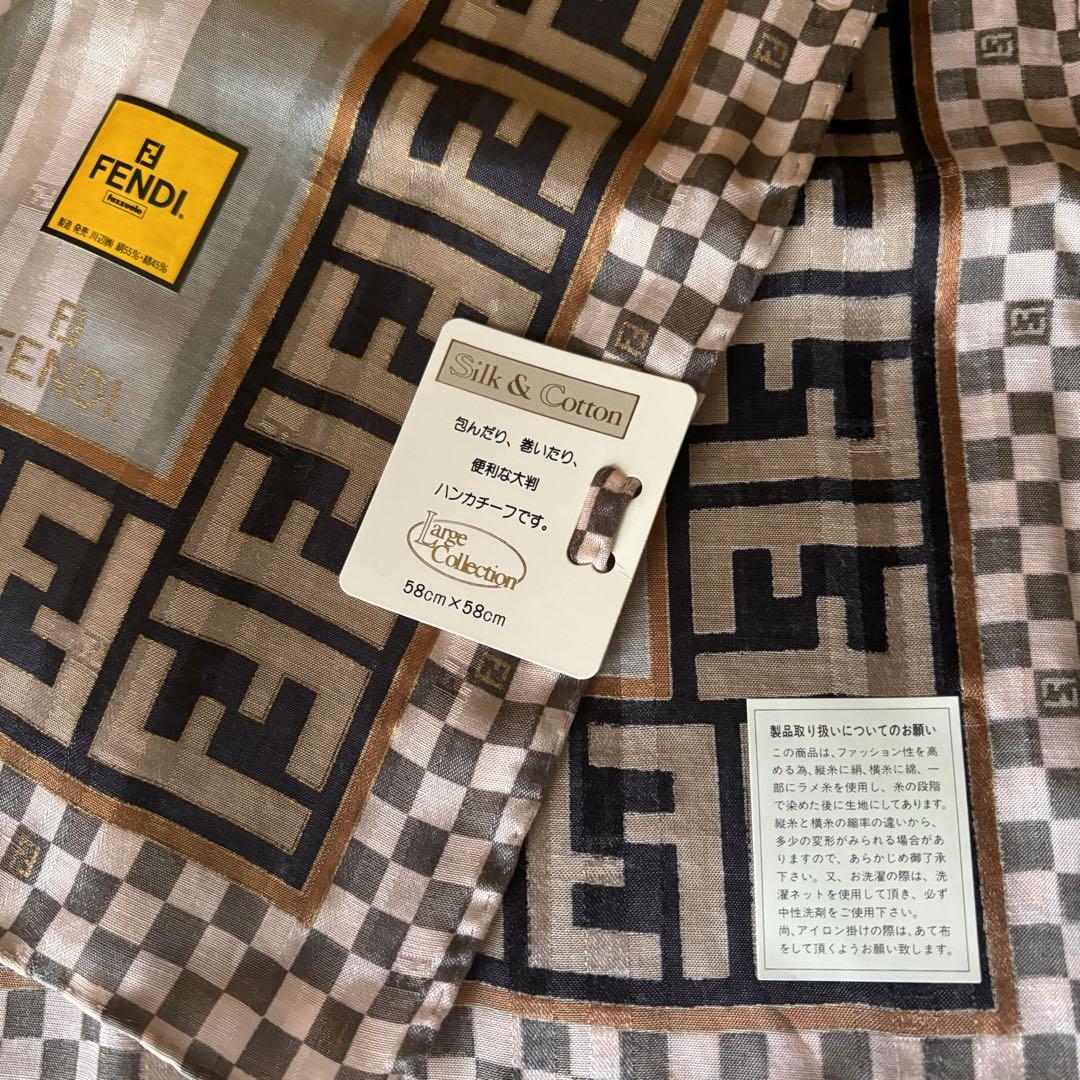 FENDI シルク混 大判ハンカチーフ ズッカ柄 ペカン柄スカーフ