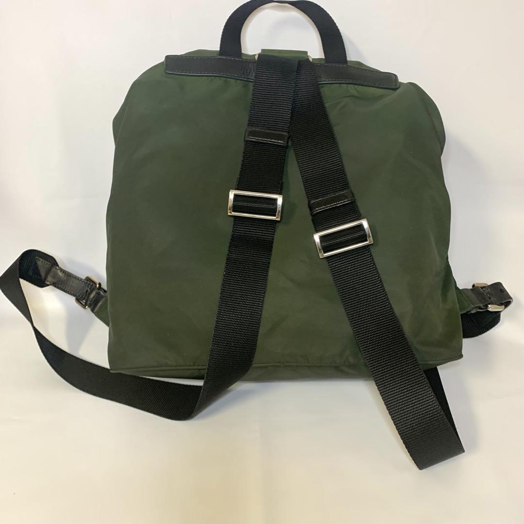 美品　PRADA　バックパック　三角ロゴ　ナイロン　カーキ