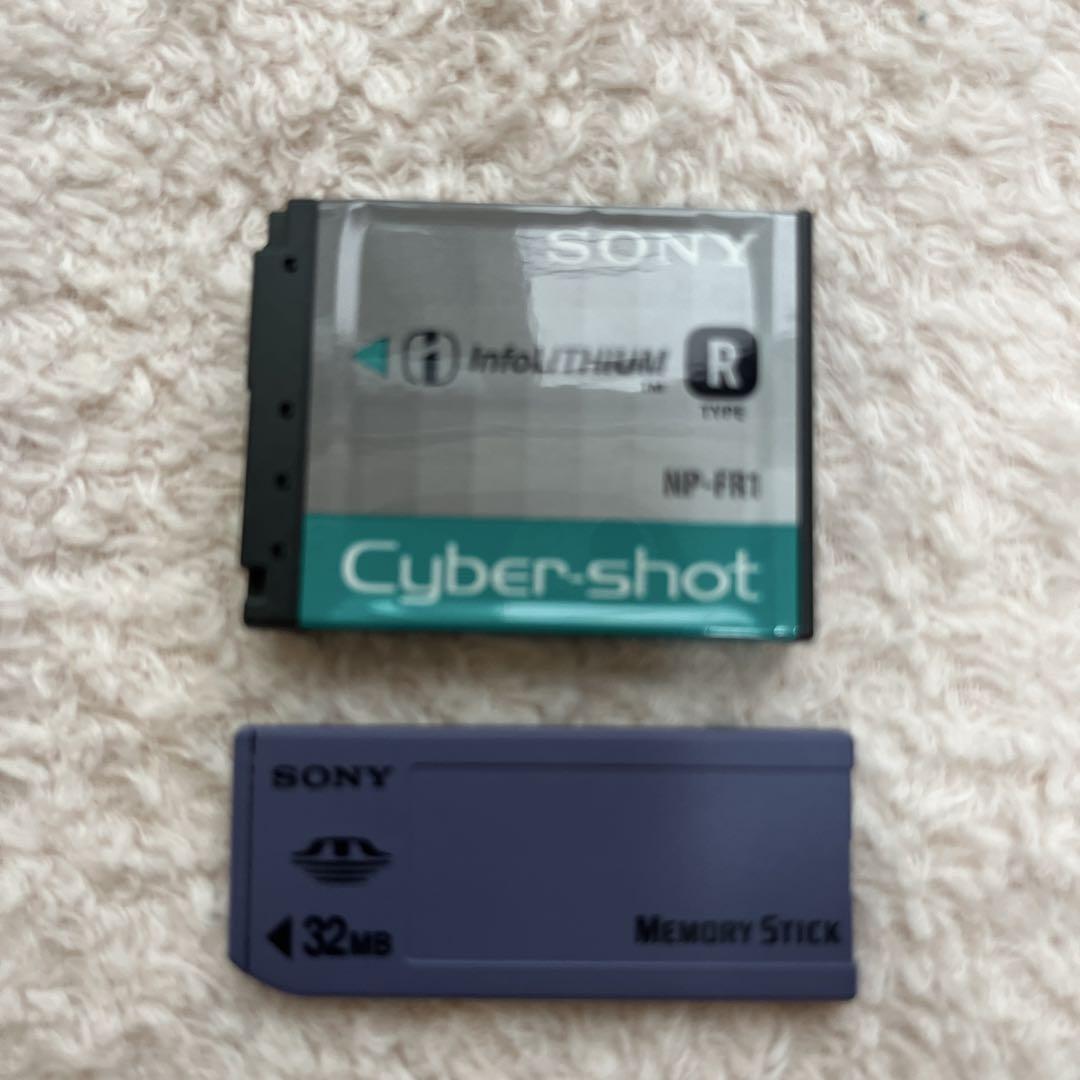さにこ❗️ SONYサイバーショットDSC-P100