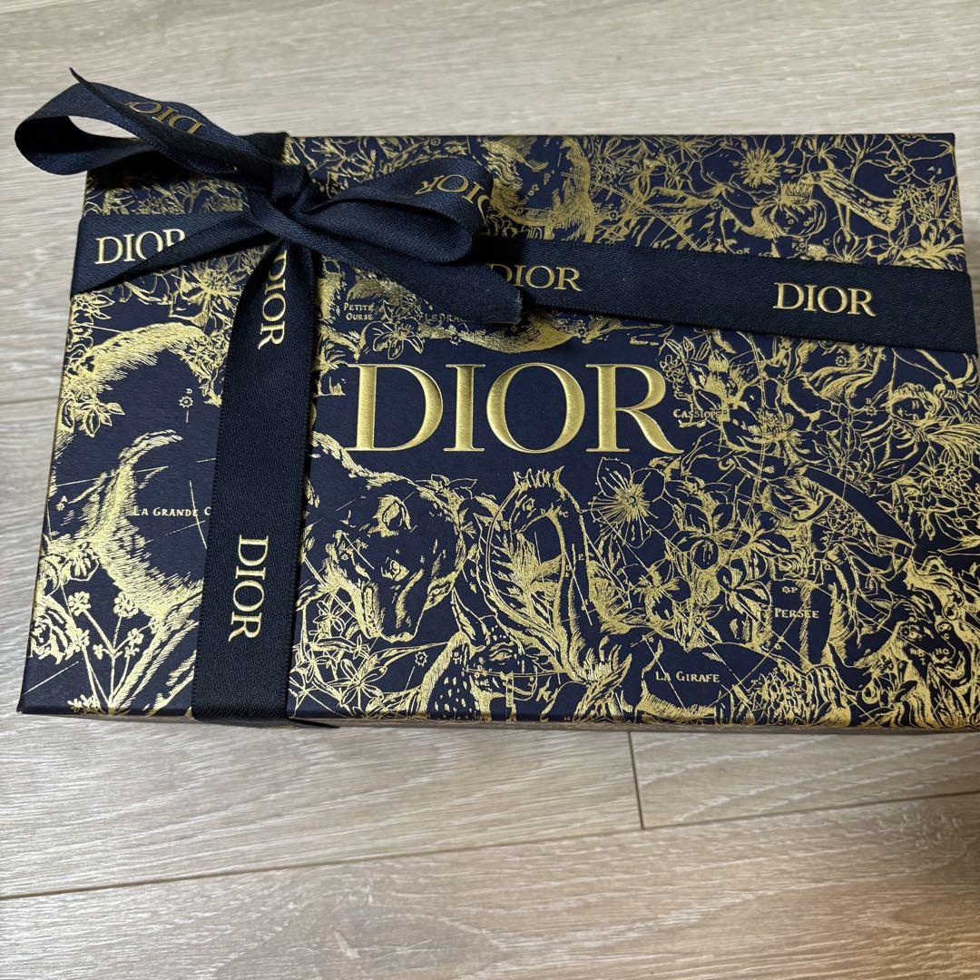 DIORエクラン クチュール　マルチユース パレット【クリスマスコフレ 限定】