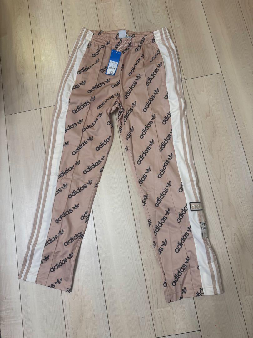 【新品】adidas originals ロゴプリント ジョガーパンツ ベージュ