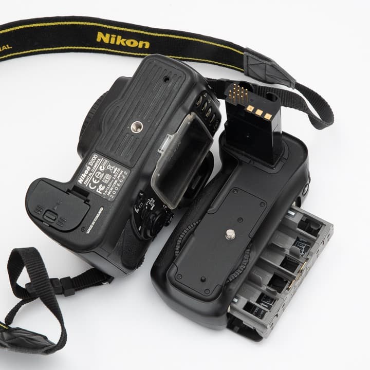 ジャンク品】Nikon D200+MB-D200 | www.daproviaggi.it