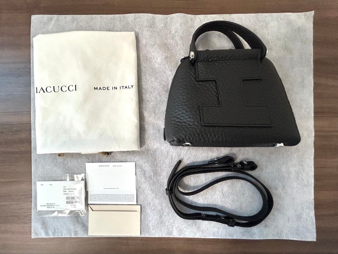 イアクッチ⭐︎ギブリXS ALCE ⭐︎ブラック　ショルダーバッグ　IACUCCI