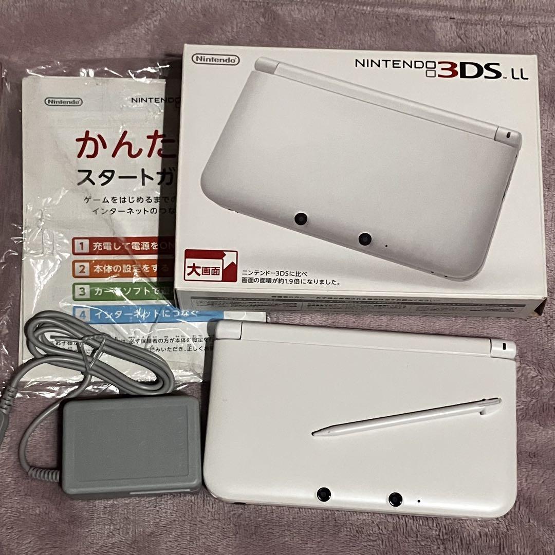 Nintendo 3DS LL ホワイト 11,840円