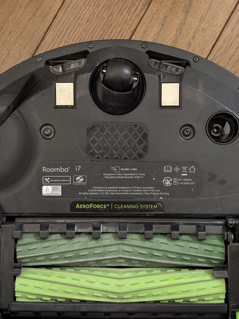 【新品ブラシ付き】iRobot Roomba i7 ロボット掃除機　本体セット