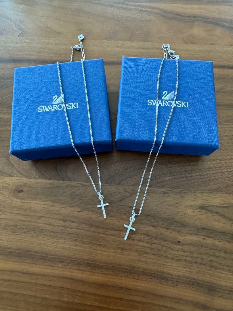 Swarovski クロスネックレス レディース メンズ Swarovski クロスネックレス レディース メンズ