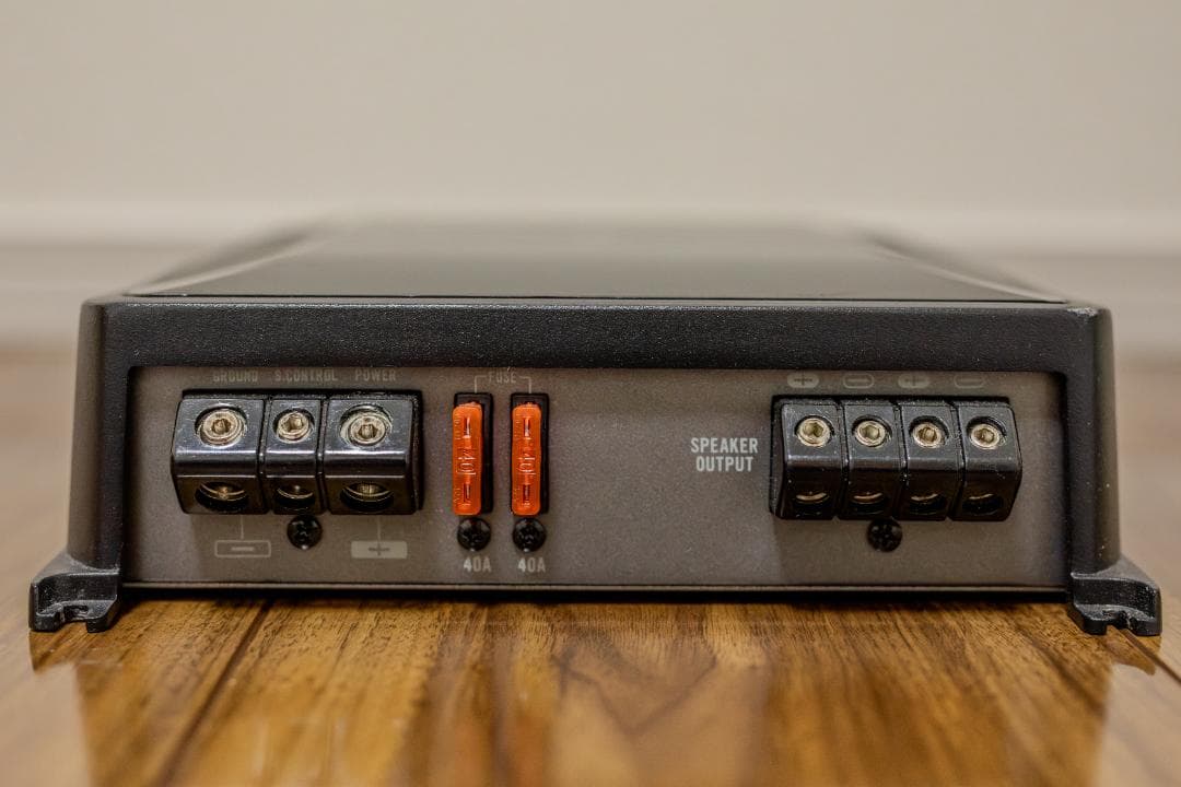 カロッツェリア アンプ GM-D7100 カロッツェリア アンプ GM-D7100