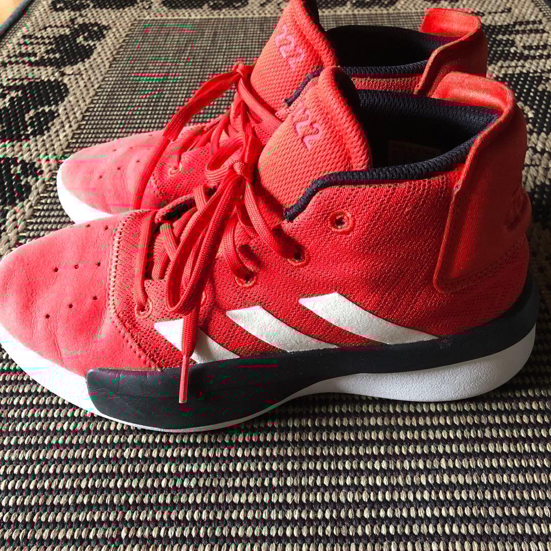 adidas レッド バスケットボールシューズ バッシュ 赤 - メルカリ