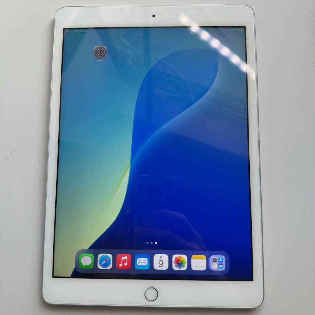 iPad 第7世代 32GB Wi-Fi+Cellular シルバー A2198 - メルカリ
