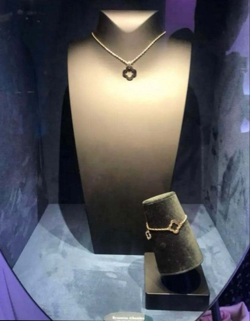 Van Cleef & Arpels ビザンチン アルハンブラ ブレスレット Van Cleef & Arpels ビザンチン アルハンブラ ブレスレット