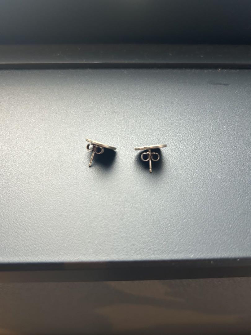 Tiffany & Co. ハート型スタッドピアス