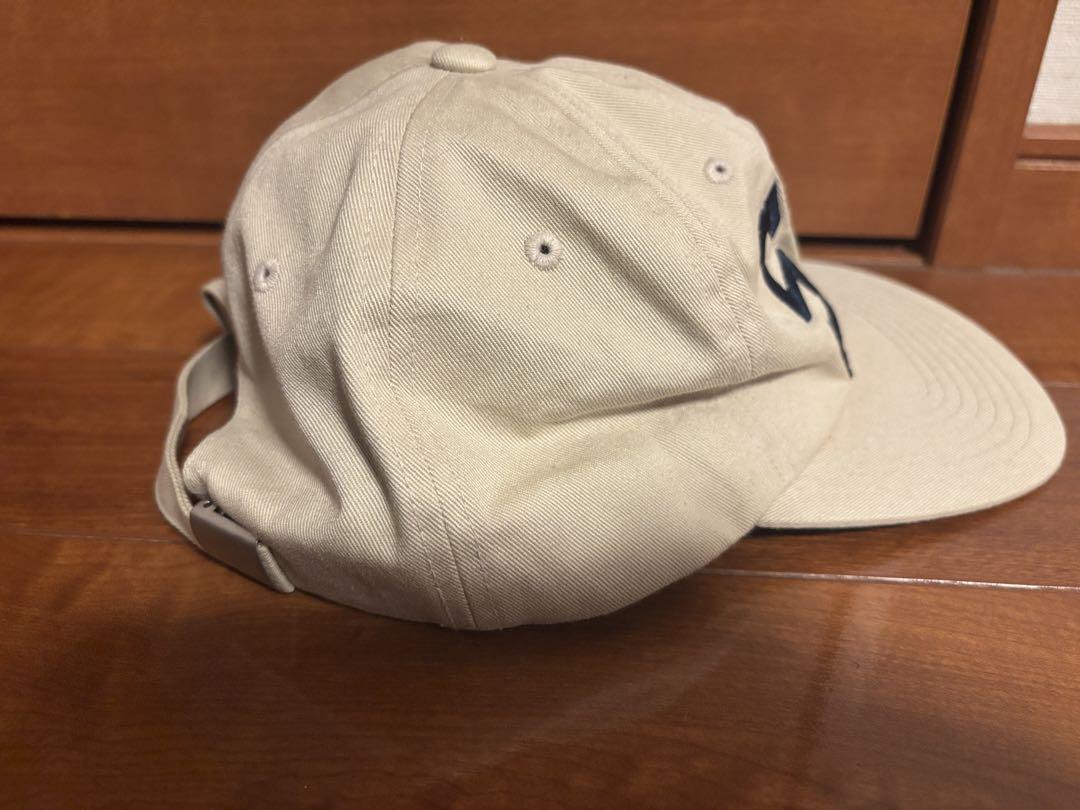 Stussy Cap ベージュ