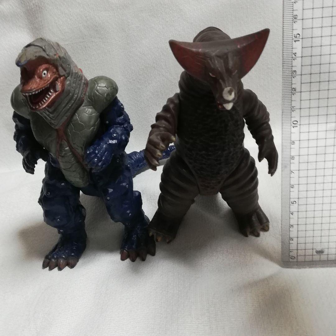ウルトラマン 怪獣 ソフビ まとめ売り 大量　人形　フィギュア