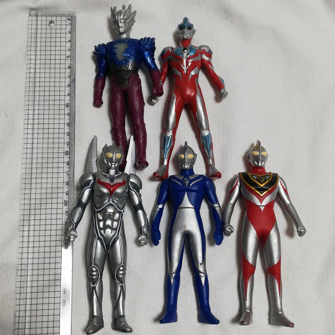 ウルトラマン 怪獣 ソフビ まとめ売り 大量　人形　フィギュア