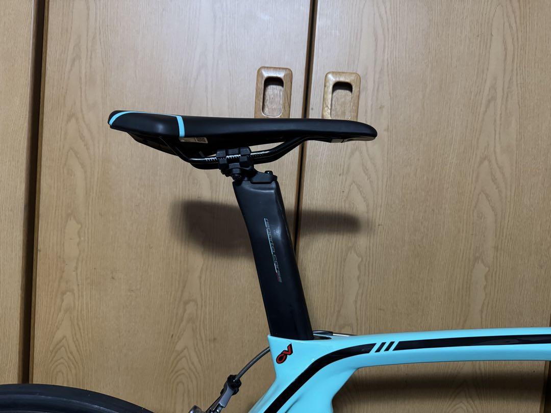 レース仕様！BIANCHI OLTRE XR3 Di2 レーシングゼロカーボン