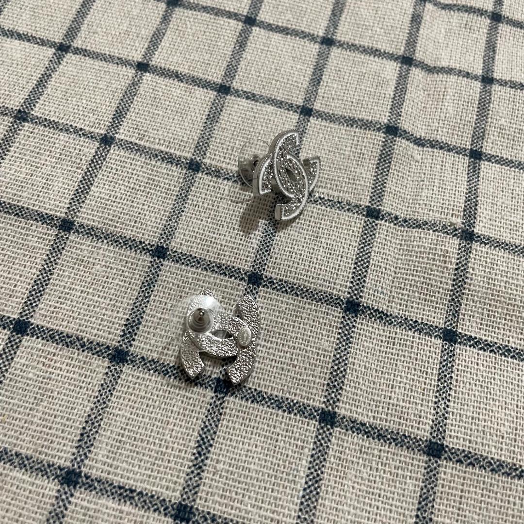 【新品】 Chanel ココマーク ピアス ラインストーン シルバー