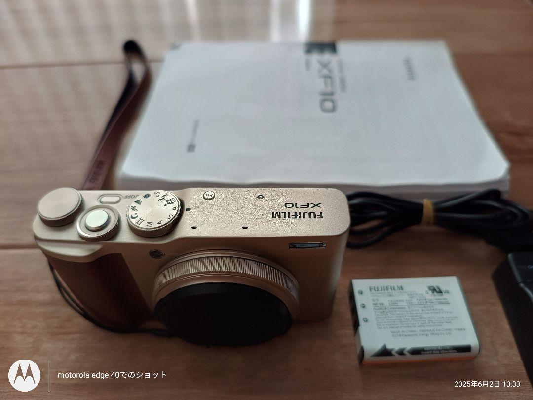 Fujifilm XF10 　本体と付属品　富士フイルム