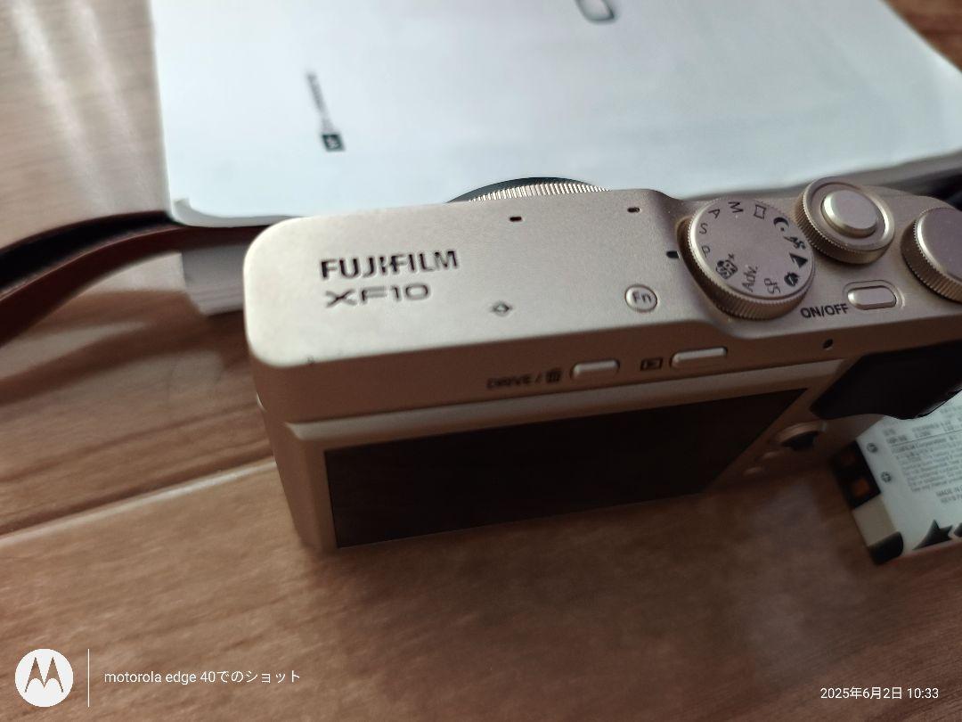 Fujifilm XF10 　本体と付属品　富士フイルム