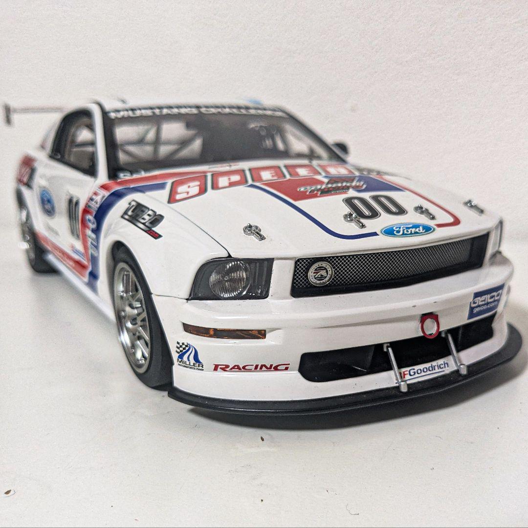 自動車 AutoArt 1/18Ford Mustang ChallangeFR500S
