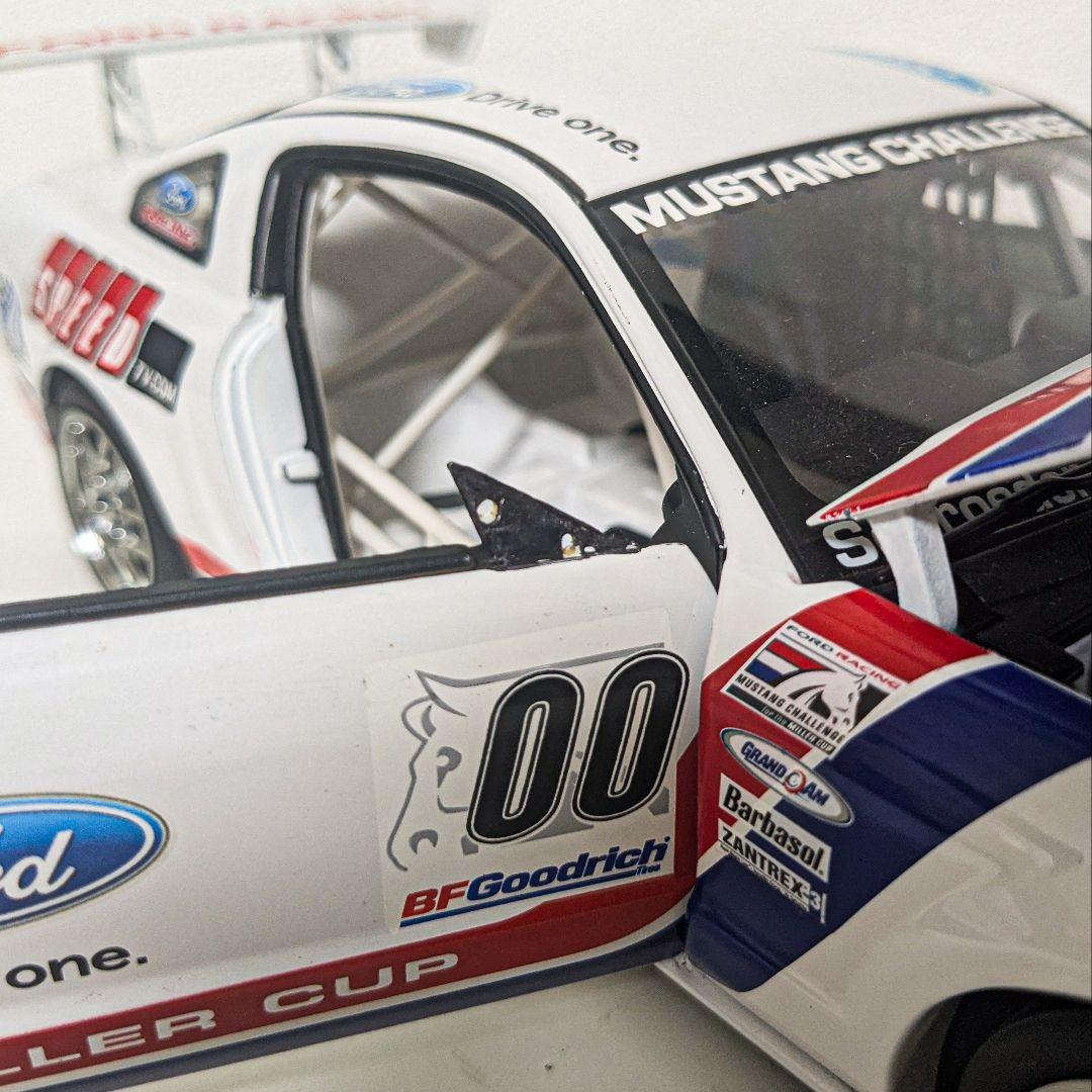 自動車 AutoArt 1/18Ford Mustang ChallangeFR500S