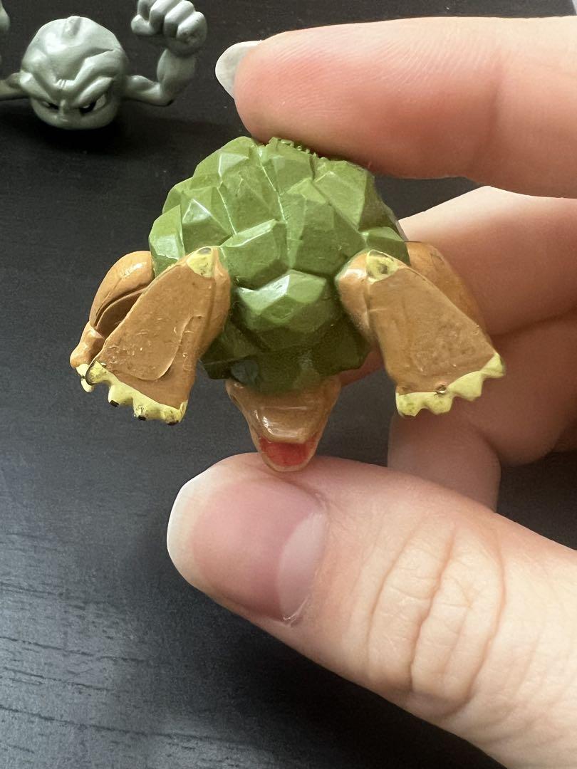 モンコレ　ゴローニャ　イシツブテ　ポケモン