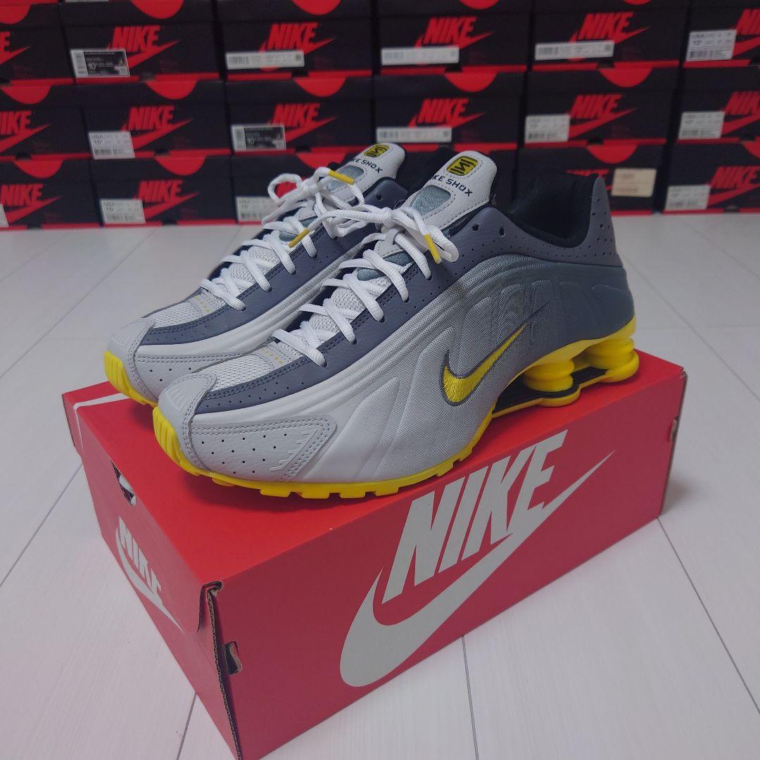 新品未使用 28.5cm Nike Shox R4 ショックス ナイキ イエロー 新品未使用 28.5cm Nike Shox R4 ショックス ナイキ イエロー