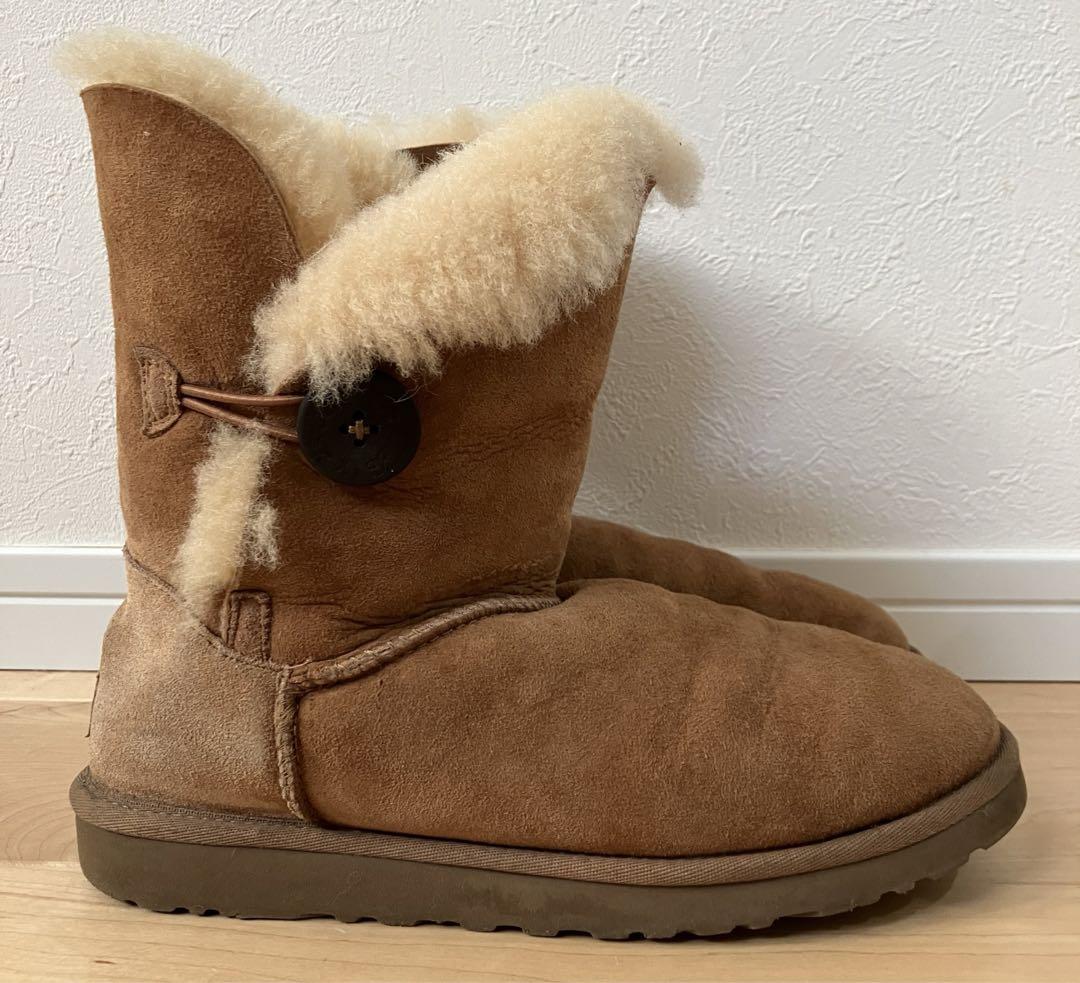 UGG（アグ）　ベイリーボタン　ムートンブーツ　25cm