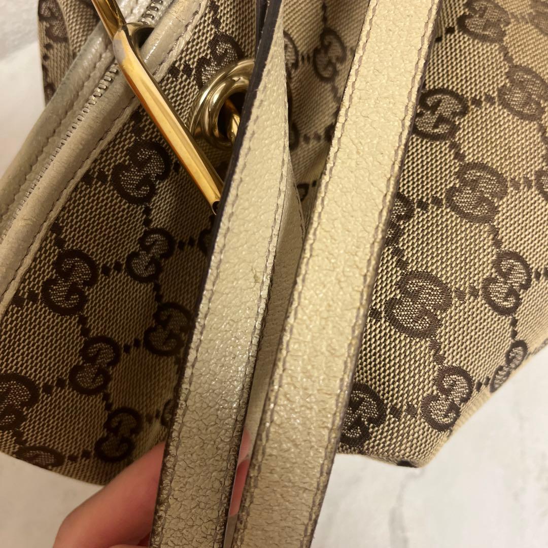 GUCCI GGモノグラム ベージュハンドバッグ GUCCI GGモノグラム ベージュハンドバッグ