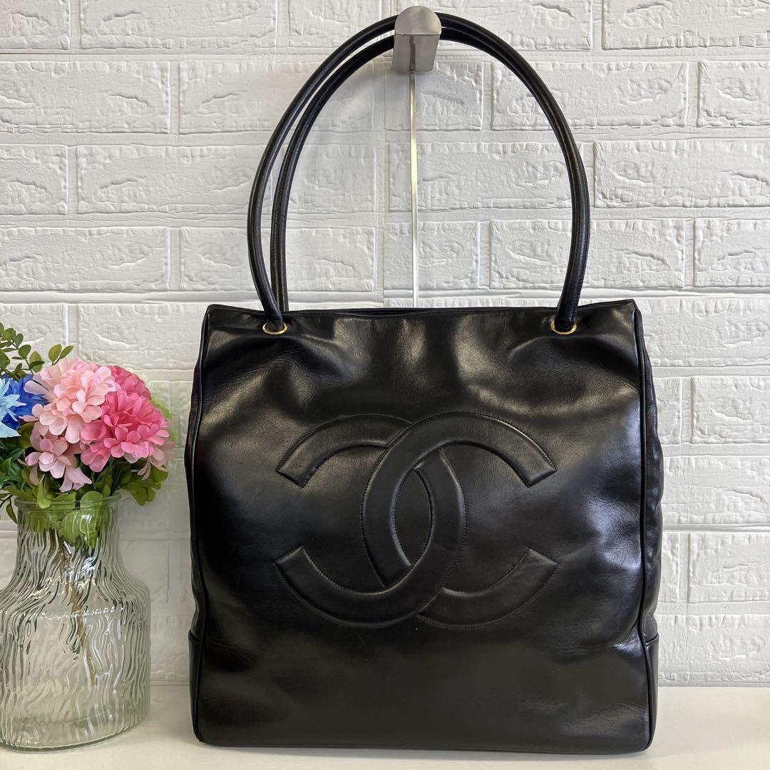 ✨美品✨CHANEL　シャネル　トートバッグ　ココマーク　ラムスキン　1044