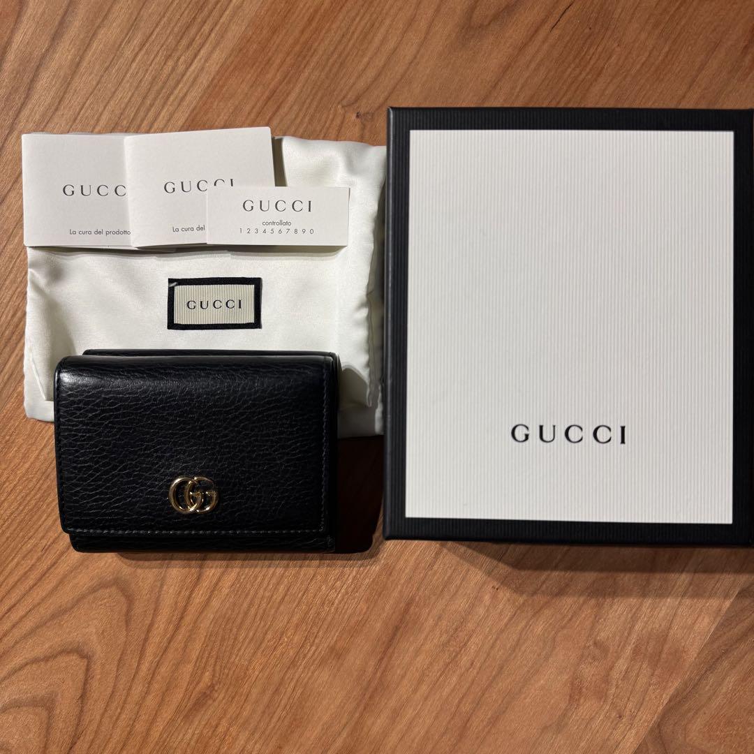 GUCCI ブラックレザー 三つ折り財布
