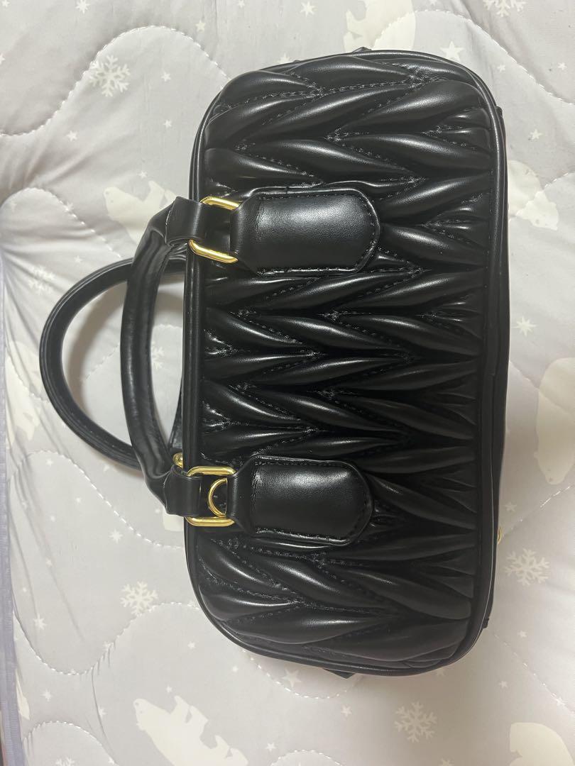 【MIUMIU】Arcadie キルティング ナッパレザー バッグ 直営店】MiuMiu キルティングナッパレザー製 Arcadie バッグ