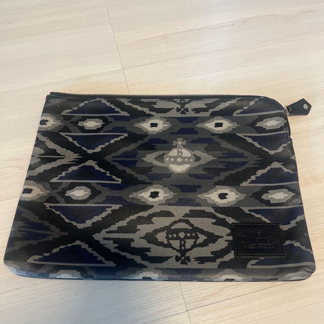 ヴィヴィアンウエストウッド クラッチバッグ ネイビーVivienne Westwood