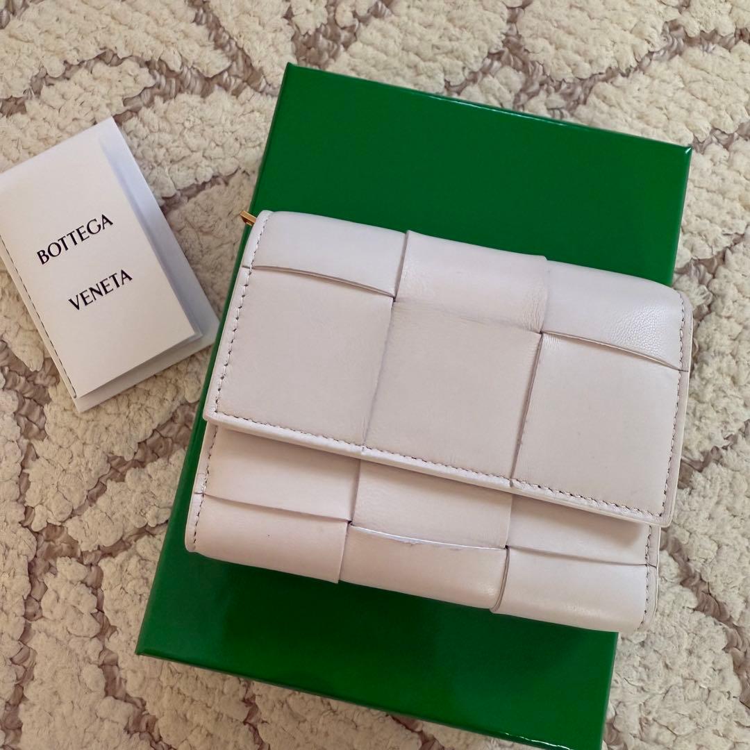 Bottega Veneta ホワイト三つ折り財布美品