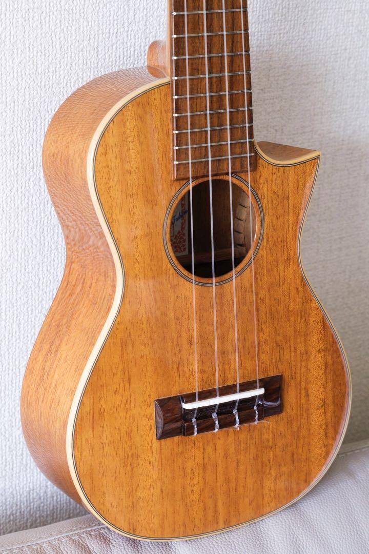 UKULELE
