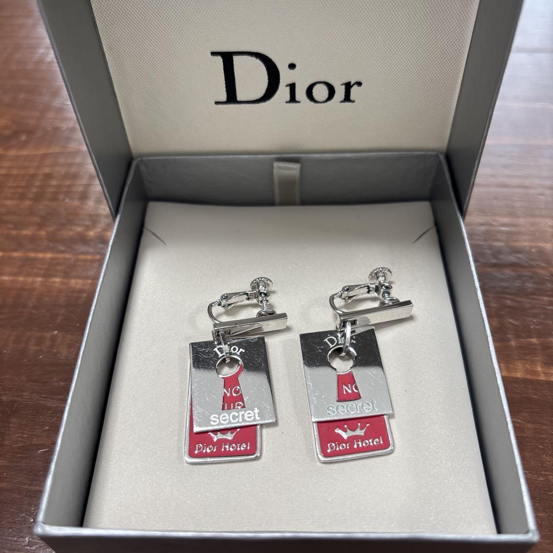 ディオール Dior イヤリング Dior Hotel シークレット
