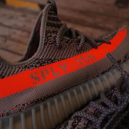靴 YEEZY Boost 350 V2 \"Beluga Reflective\"