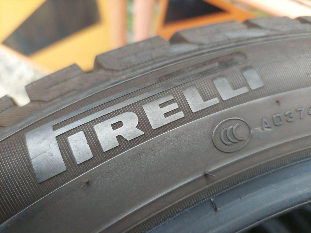 225/45R18 2019年製 ピレリ 4本 中古 スタッドレスタイヤ