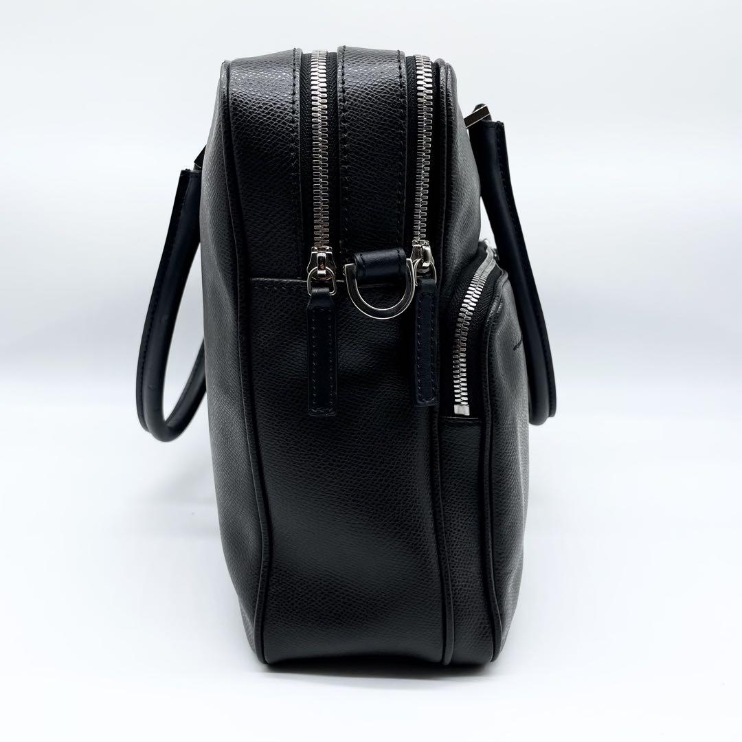 【美品】フェラガモ 2WAY ビジネスバッグ レザー 濃灰 ロゴショルダー 美品】フェラガモ 2WAY ビジネスバッグ レザー 濃灰 ロゴ